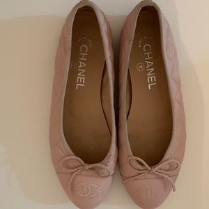 Good condition, light scuffing on toes